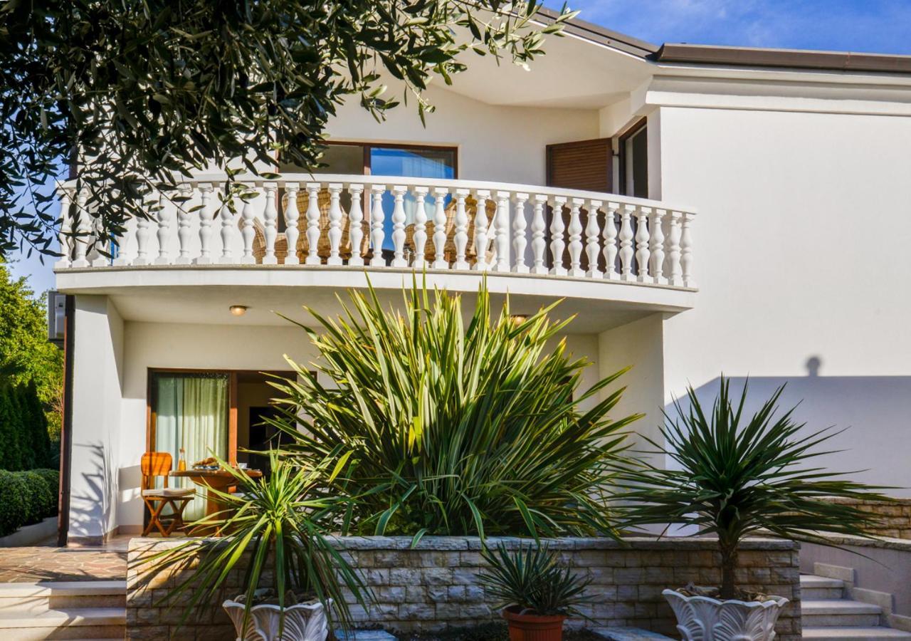 Apartments Villa Rosi 乌马格 外观 照片