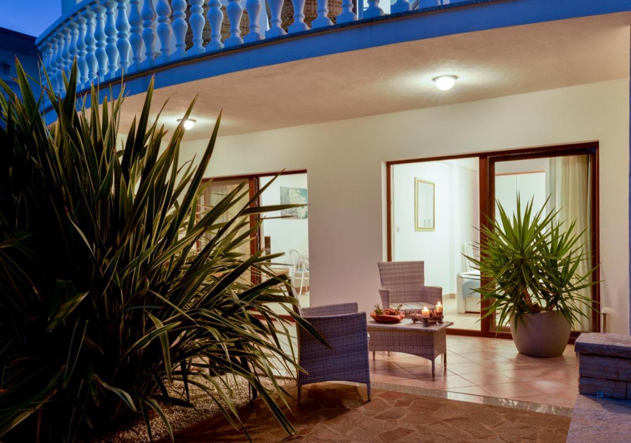 Apartments Villa Rosi 乌马格 外观 照片