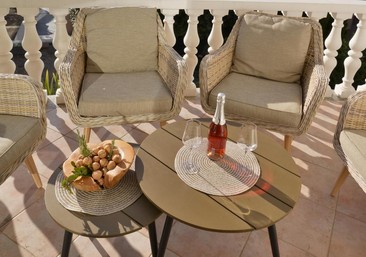 Apartments Villa Rosi 乌马格 外观 照片